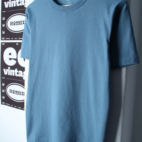 [BUNJANG] Uniqlo U Crew Neck Short Sleeve T-Shirt Light Blue / (S) 유니클로 반팔 티셔츠 U라인 무지 연블루-H35253