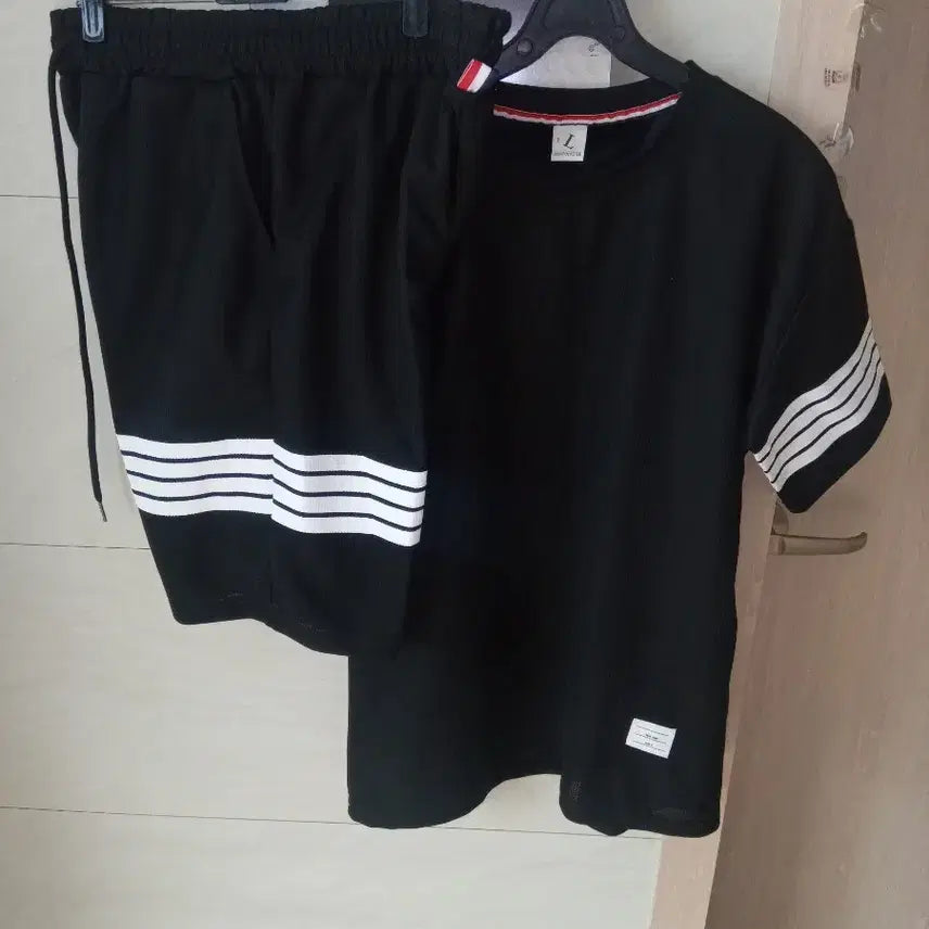 [BUNJANG] Black Stripe Short Sleeve Set L / 블랙 스트라이프 반팔 세트 L 새상품