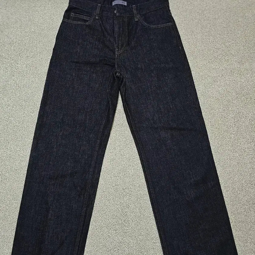 [BUNJANG] JW Anderson x Uniqlo Collaboration Jeans (Size 30) / [30 사이즈] JW 앤더슨 x 유니클로 콜라보 청바지