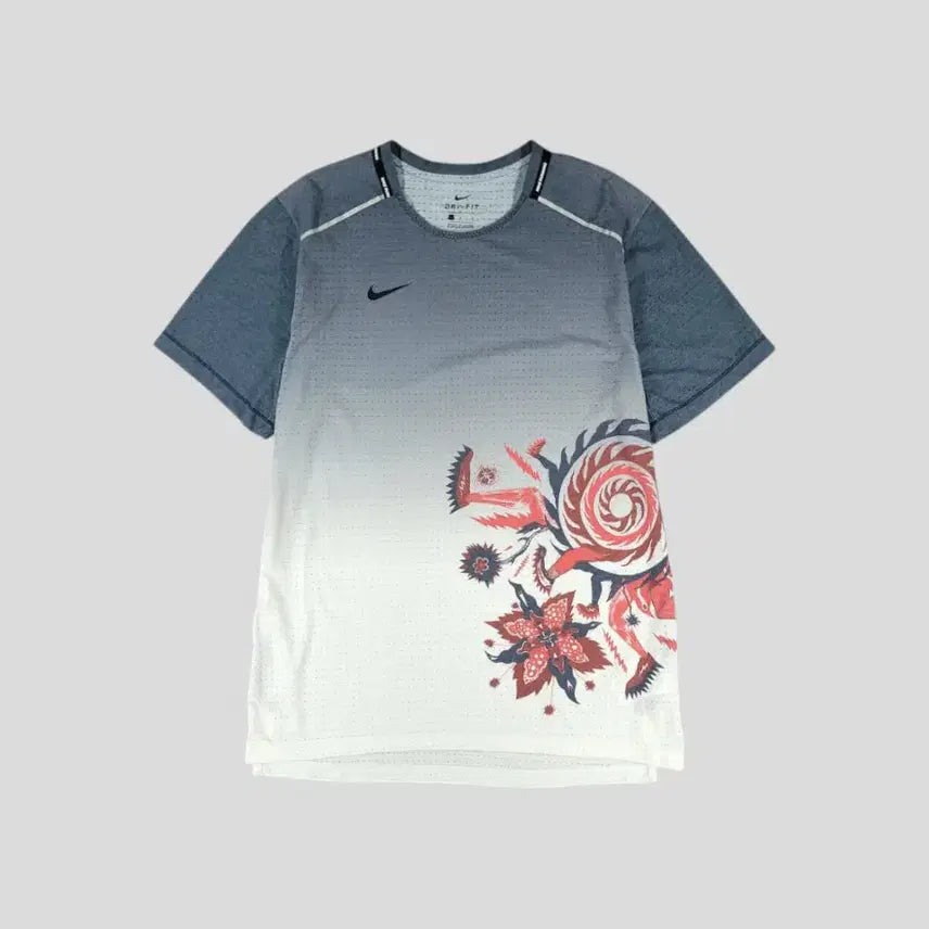 [BUNJANG] Nike Running Dri-FIT Short Sleeve T-Shirt Charcoal White Gradient Reflective Swoosh Oriental Style L / 나이키 러닝 차콜 화이트 그라데이션 리플렉티브 스우시 로고 오리엔탈 동양풍 와일드 런 라이즈 드라이핏 기능성 반팔 티셔츠 L