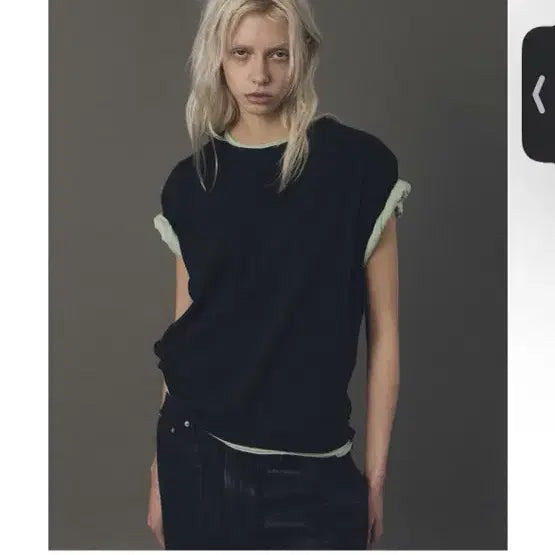 [BUNJANG] Yiyae Layered Cut-off T-Shirt Black/Mint / Yiyae 레이어드 컷오프 티셔츠 블랙/민트