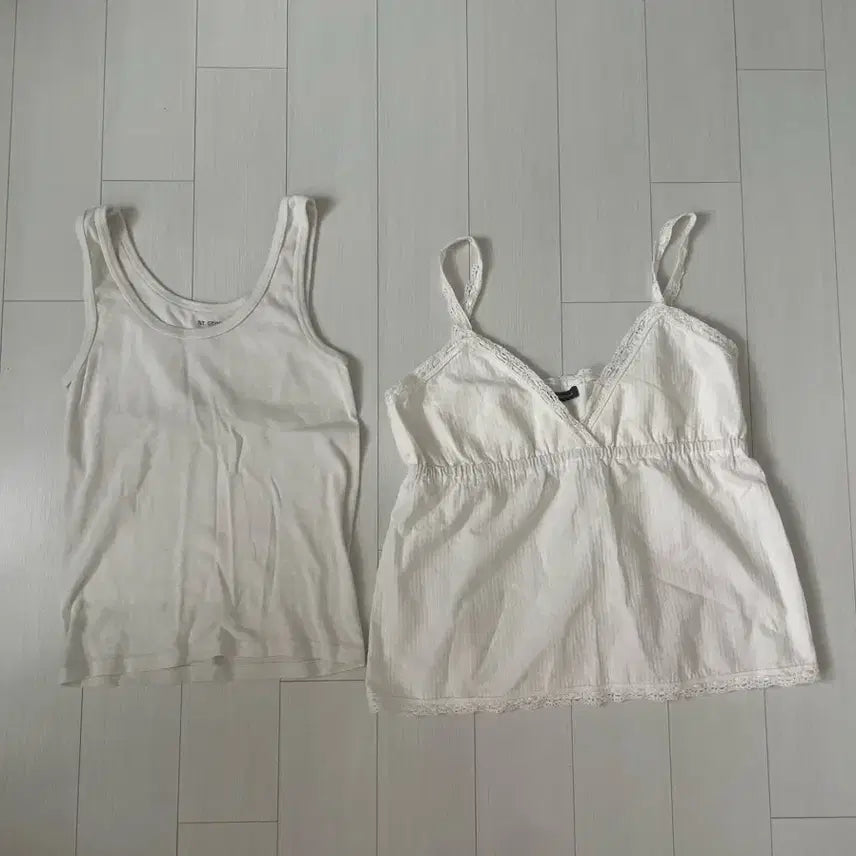 [BUNJANG] Brandy Melville Lace Top Sleeveless / 브랜디멜빌 레이스 탑 슬리브리스 모리걸 나시