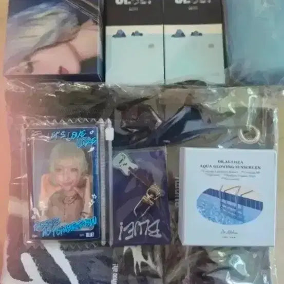 [BUNJANG] Sunmi Photocard & Fan Meeting Exclusive Goods / Sunmi Blue 선미 음중 미팬 역조공+포카 양도합니다.
