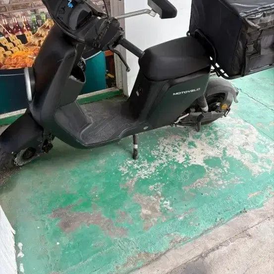 [BUNJANG] Motobello Electric Scooter Black with Delivery Box and Helmet / 모토벨로 전기스쿠터 블랙 배달통, 헬멧포함