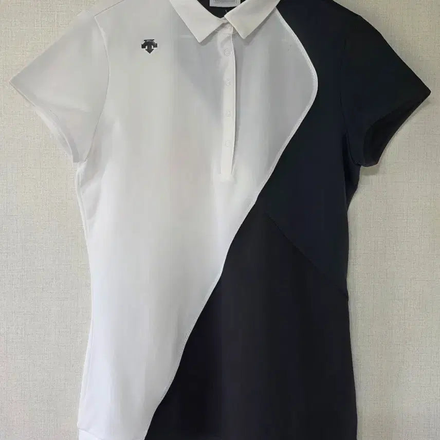 [BUNJANG] Descente Golf Apparel Short Sleeve Polo Shirt White/Black / 데상트 골프웨어 반팔 카라티 화이트/블랙 90