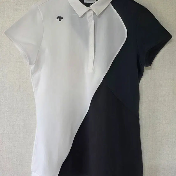[BUNJANG] Descente Golf Apparel Short Sleeve Polo Shirt White/Black / 데상트 골프웨어 반팔 카라티 화이트/블랙 90