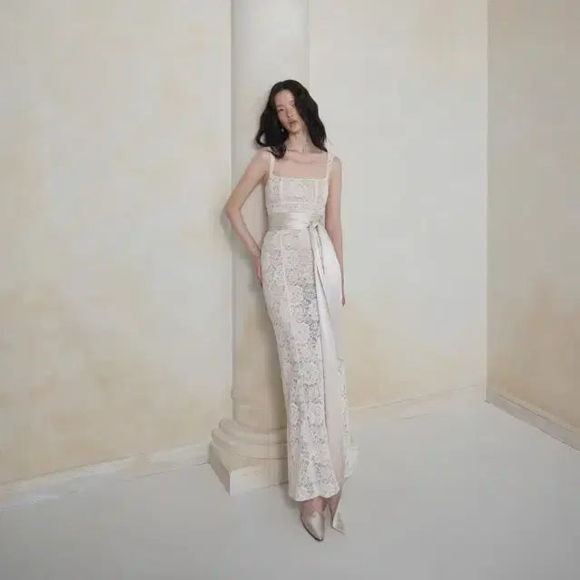 [BUNJANG] Huong Boutique Athena Lace Dress / 후엉브티크 아테나 레이스 드레스 연회장