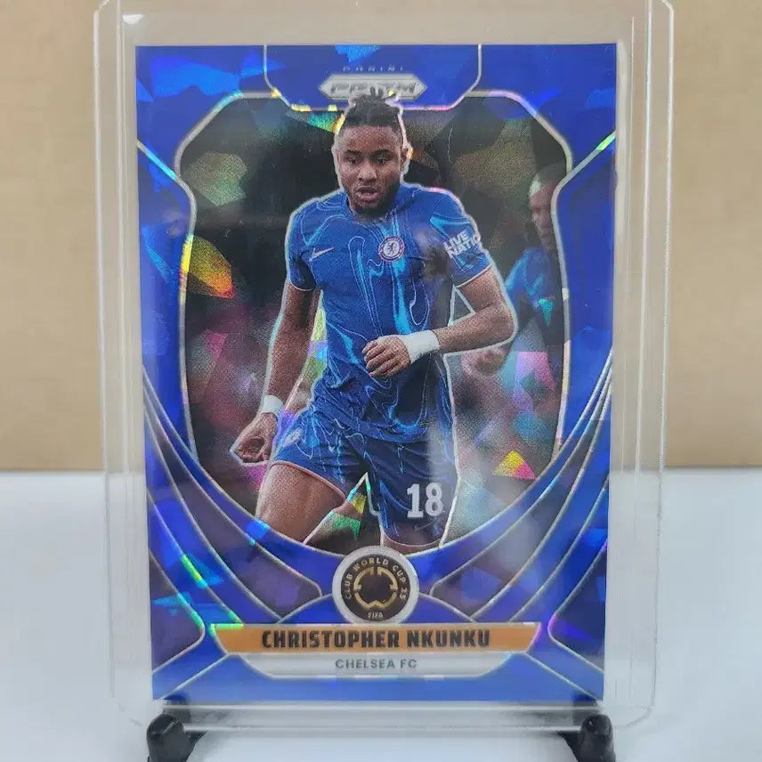 [BUNJANG] Panini FIFA Club World Cup Christopher Nkunku Blue Ice Parallel Soccer Card (175 Limited Edition) / [175한정] 파니니 프리즘 피파클럽월드컵 크리스토퍼 은쿤쿠 블루 아이스 패럴렐 축구카드