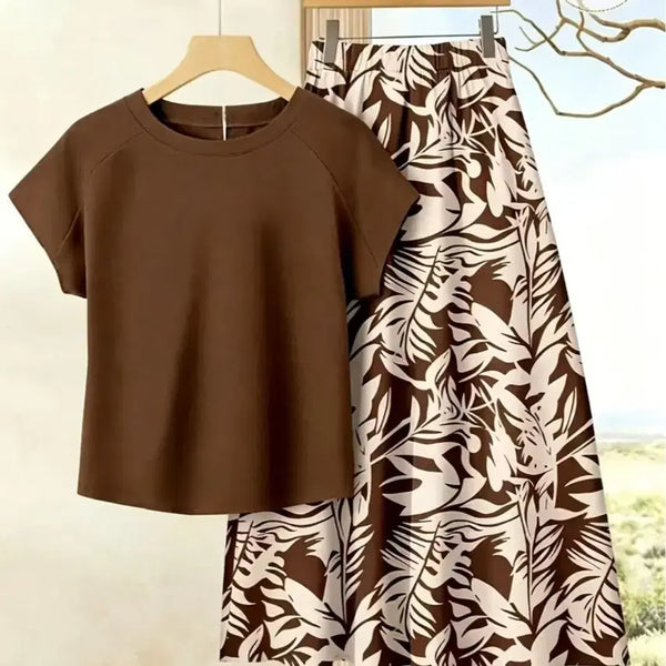 [BUNJANG] Brown Short-Sleeve T-Shirt & Palm Tree Pattern Skirt Set / 브라운 반팔 티셔츠 + 야자수 패턴 스커트 세트