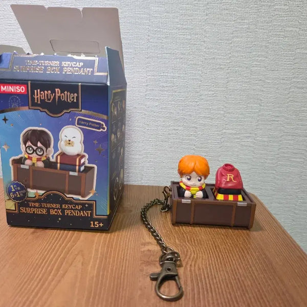 [BUNJANG] Miniso Harry Potter Time Turner Keycap Surprise Box Pendant - Ron Weasley / 미니소 해리포터 타임터너 키캡 서프라이즈 박스 펜던드 - 론 위즐리