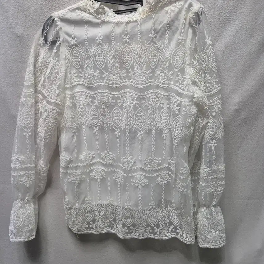 [BUNJANG] White Lace Blouse - Size M / 레이스 두개8천 여러개 개당