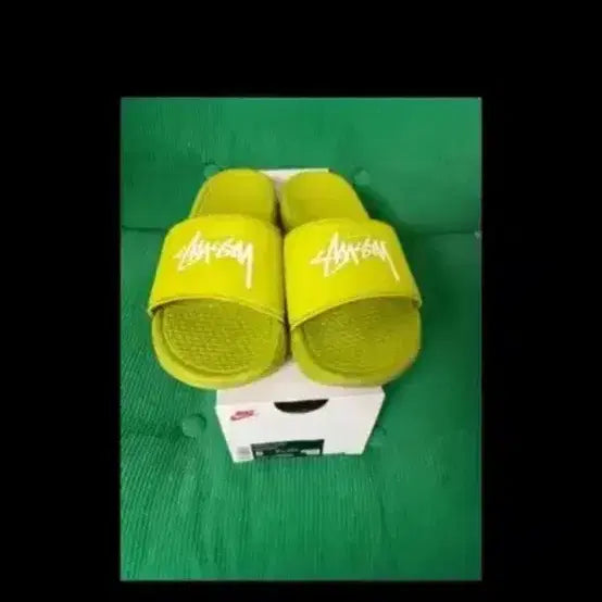 [BUNJANG] Nike x Stussy Benassi Slides Volt Green / 나이키 x 스투시 베나시 슬라이드 볼트 그린 260