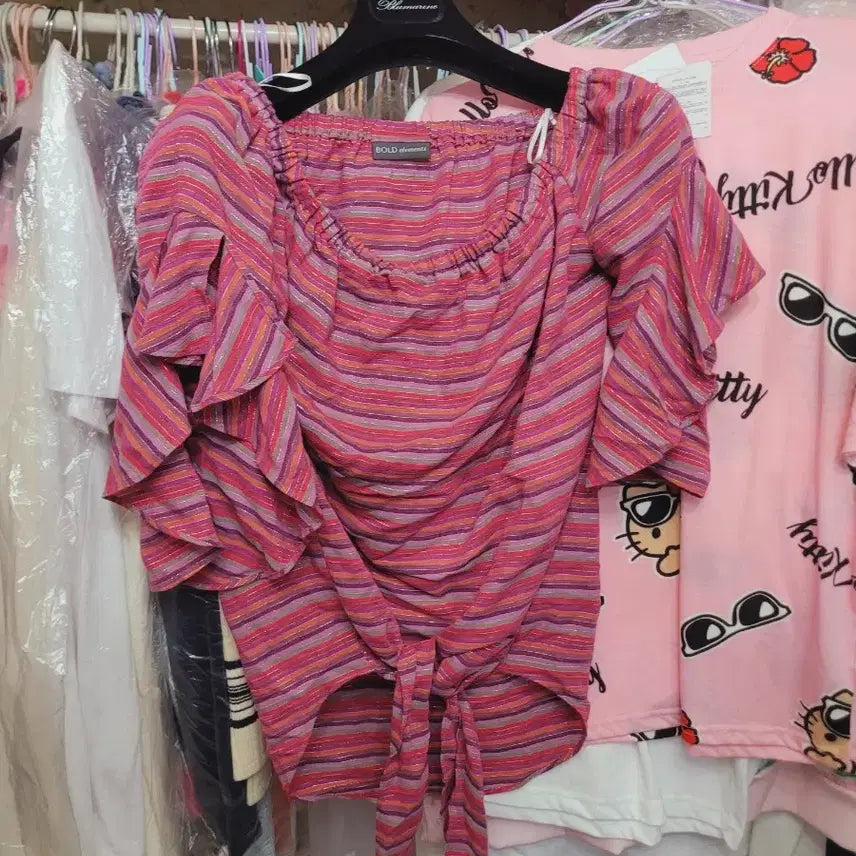 [BUNJANG] Bold Andini Striped Off-Shoulder Top / 볼드 앤디니 줄무늬 오프숄더 수입