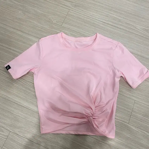 [BUNJANG] Xexymix Pink Twisted Crop T-Shirt Size S / 텍제거 새상품 젝시믹스 핑크 꼬임 크롭 반팔티 S