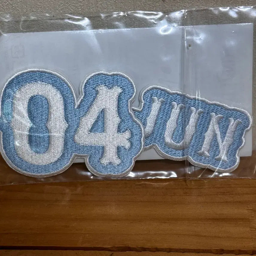 [BUNJANG] Caratland Patch Jun (Wappen) Photocard Holder / 캐럿랜드 PATCH JUN (와팬)