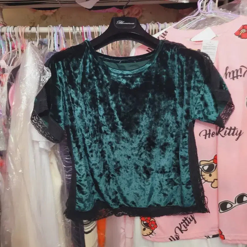 [BUNJANG] Velvet Lace Crop Top - Green / 벨벳 크롭티 그린 수입 레이스