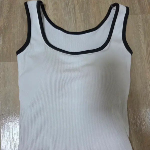 [BUNJANG] Built-in Bra Camisole Tank Top / 화이트 면 캡 내장 나시