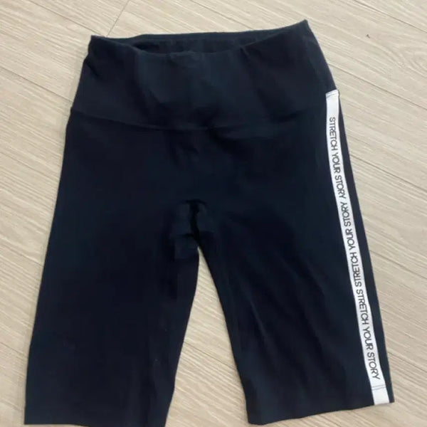 [BUNJANG] Andar Black Biker Shorts Size 6 / 안다르 블랙 바이커 쇼츠 사이즈 6