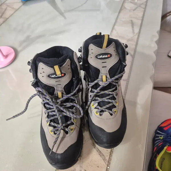 [BUNJANG] Lafuma Hiking Boots 240 New / 라푸마 등산화 240 새상품입니다