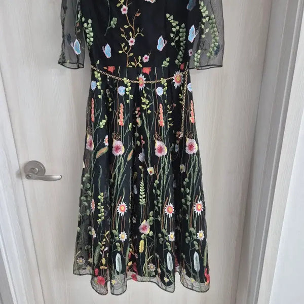 [BUNJANG] MOJO. S. FINE Flower Embroidered Dress / 모조에스핀 플라워 자수원피스