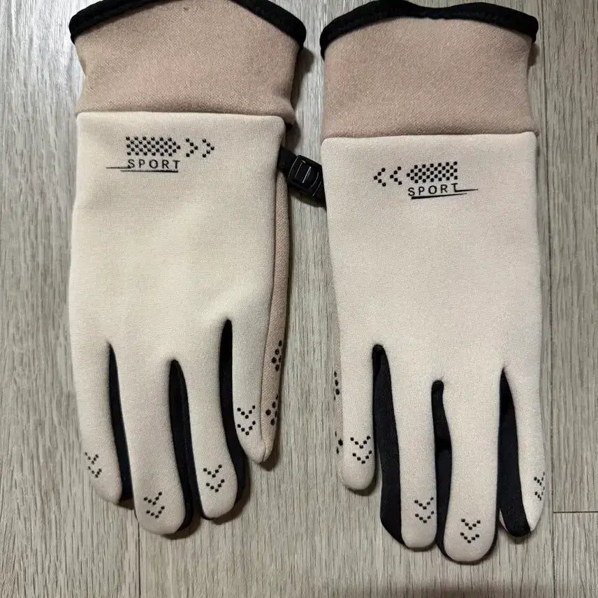 [BUNJANG] Anti-Slip Sports Gloves (Beige/Black) / (새상품) 미끄럼 방지 장갑