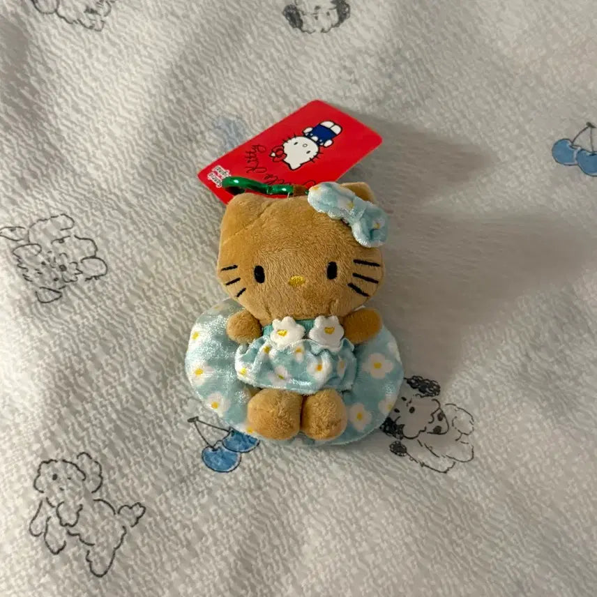[BUNJANG] Hello Kitty Flower Tube Keyring Plush / (새상품) 헬로키티 플라워 튜브 키링 인형