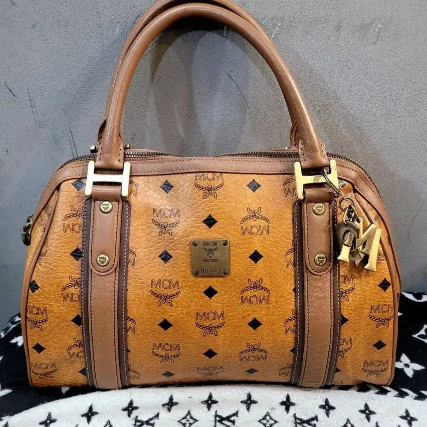 [BUNJANG] MCM Visetos Cognac Boston Tote Bag / 정품 MCM 비세토스 꼬냑 보스턴 토트백