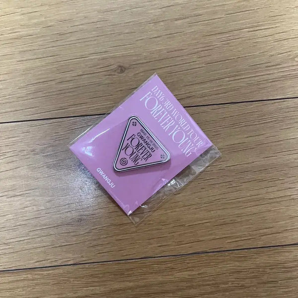 [BUNJANG] DAY6 3rd World Tour Forever Young Gwangju Pin Badge / DAY6 3RD WORLD TOUR FOREVER YOUNG 광주 핀뱃지
