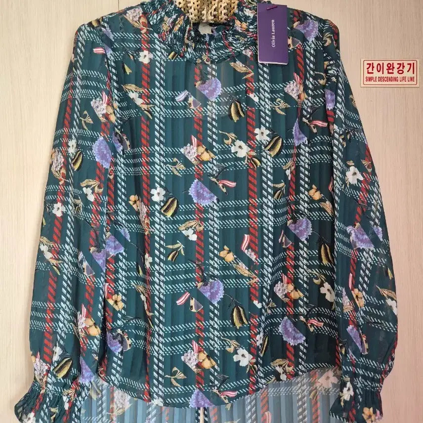 [BUNJANG] Olivia Lauren Green Check Floral Blouse / 올리비아 로렌 그린 체크 플라워 블라우스