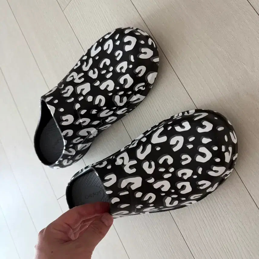 [BUNJANG] OOFOS x TAKAHIROMIYASHITA TheSoloist. Leopard Clog / 우포스 타카히로 미야시타 솔로이스트 우포스