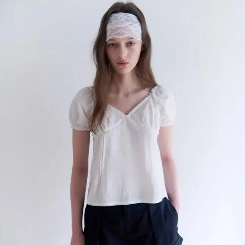 [BUNJANG] Rollercola Puff Sleeve Shirring Blouse White / 로라로라 puff sleeve shirring blouse white