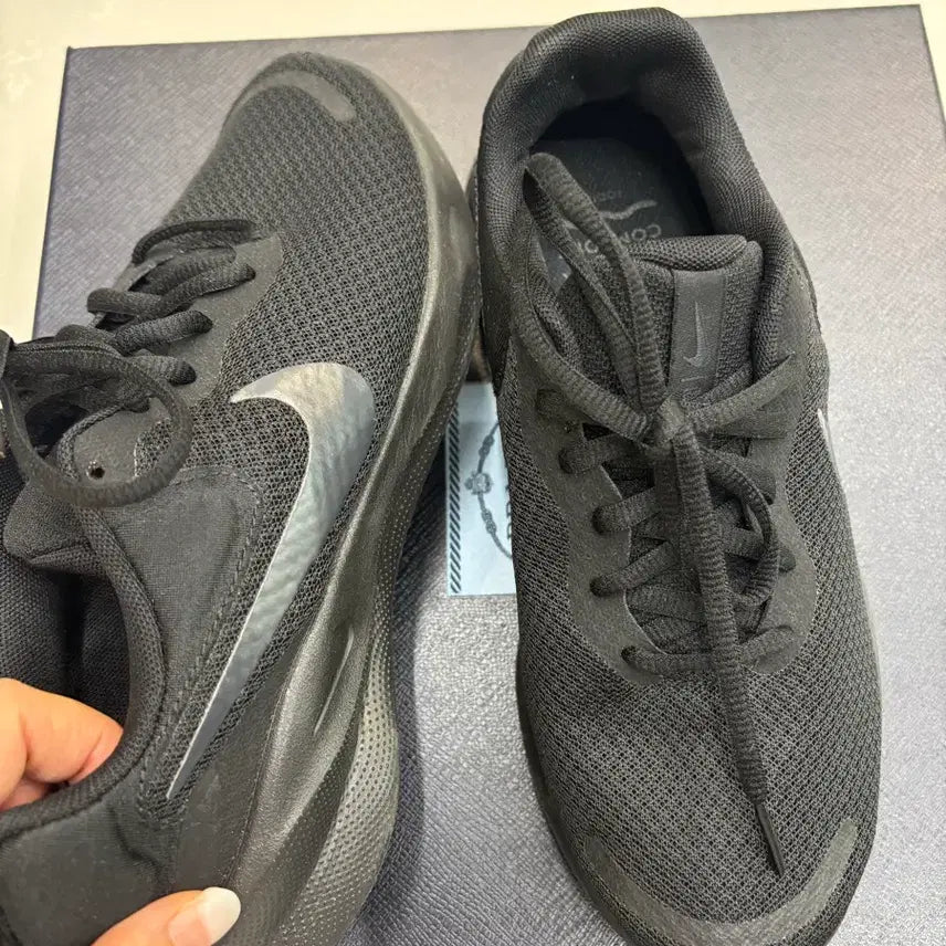 [BUNJANG] Nike Revolution Black 235 / 나이키 레볼루션 235