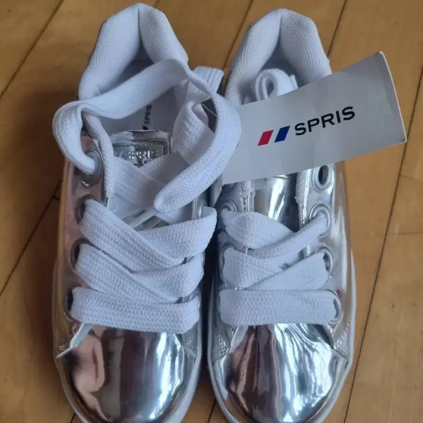[BUNJANG] Spris Silver Sneakers / 스프리스 실버 운동화