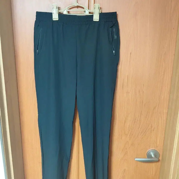 [BUNJANG] Black Training Pants / 블랙 트레이닝 팬츠