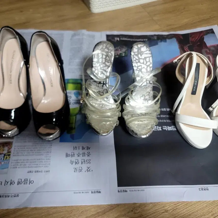 [BUNJANG] Black Patent Open-Toe Stiletto Heels with Crystal Embellishments / 230사이즈 블랙 페이던트 오픈토 킬힐 / 투명샌들(유리구두) 킬힐 / 샌들 킬힐(앞가보시 있음)