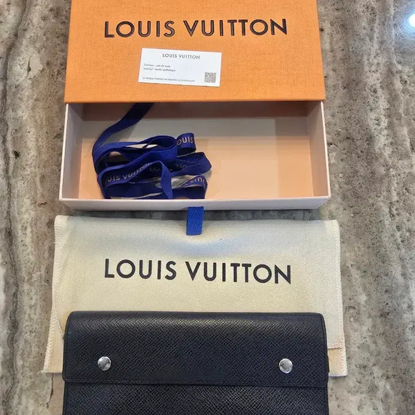 [BUNJANG] Louis Vuitton Taiga Leather Long Wallet / [정품] 루이비통 타이지 가죽 장지갑