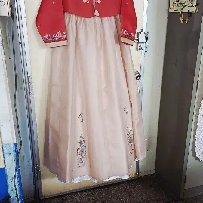 [BUNJANG] Women's Modern Hanbok Skirt (Size 55, 135cm Length) / 여성계량한복55싸이즈치마길이135센치