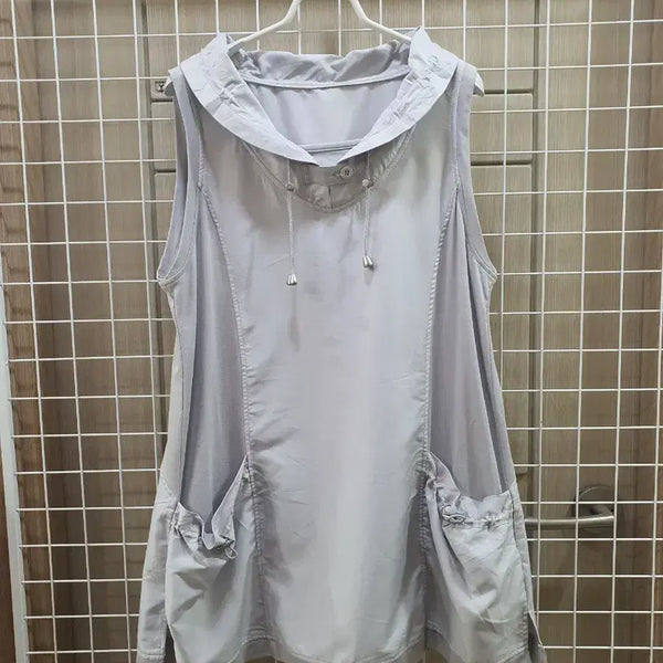 [BUNJANG] Sleeveless Shirt - Light Grey / 여성 민소매 셔츠 연회색