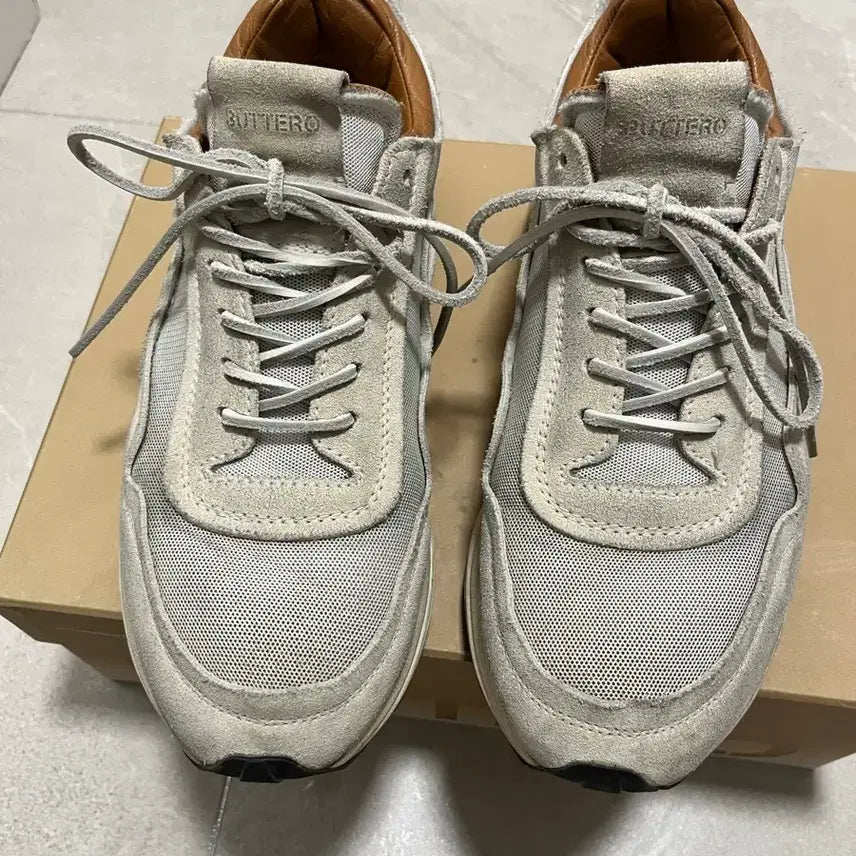 [BUNJANG] Boutique Vinnie Dirty Leather Sneakers / 부테로 빈치 더티 색상 eu40.5 (약265)