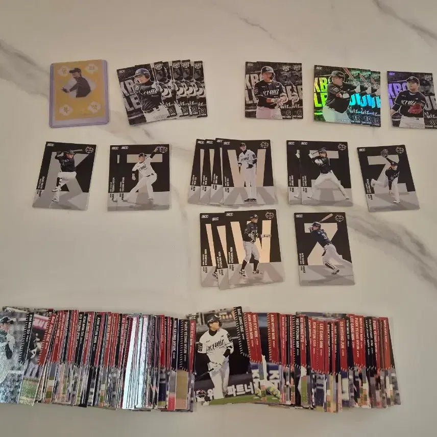 [BUNJANG] KT Wiz Ko Young-pyo Baseball Card Bundle Set / KBO카드 KT 고영표 승리부적 포함 일괄
