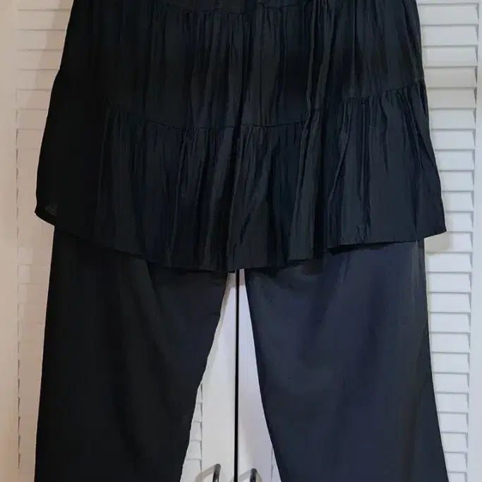 [BUNJANG] Black Tiered Skirt Pants / (새상품)블랙 캉캉 스커트 팬츠