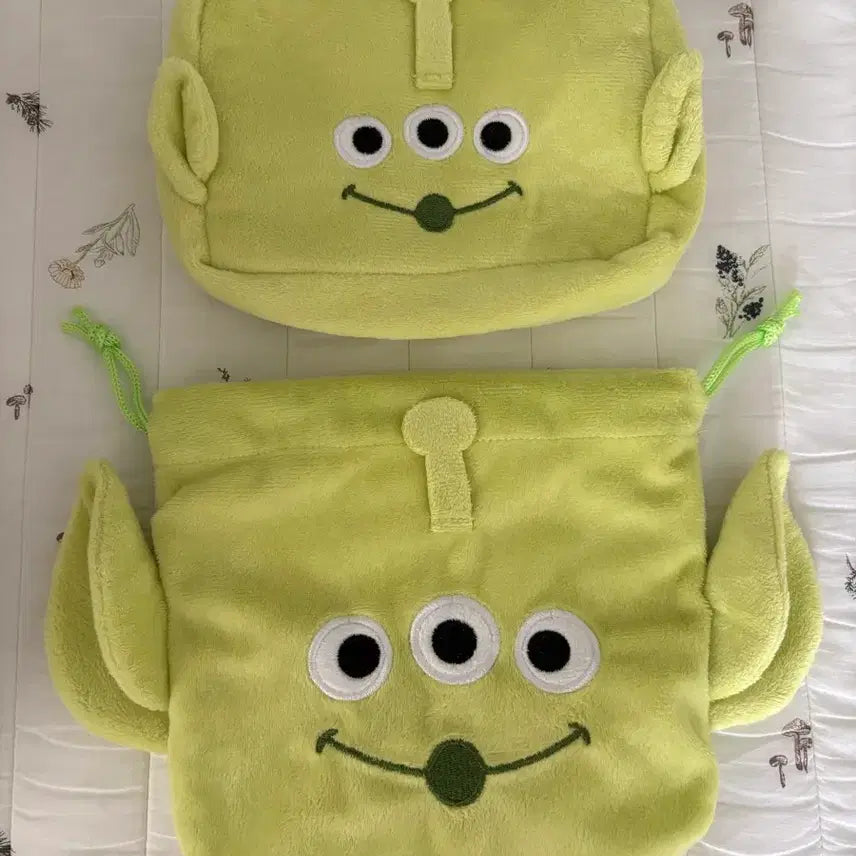 [BUNJANG] Daiso Alien Pouch Pencil Case / 다이소 알린 파우치 필통
