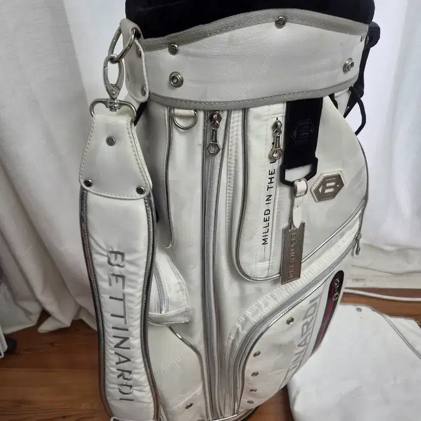 [BUNJANG] Bettinardi White Golf Caddy Bag (Stand Bag) / 베티나르디 화이트 골프 캐디백(스탠드백)