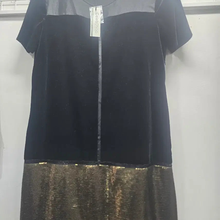 [BUNJANG] Black Velvet Sequin Panel Mini Dress / 새상품. 블랙 벨벳 시퀸 배색 원피스