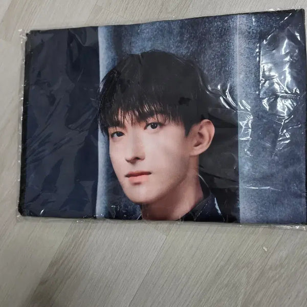 [BUNJANG] SEVENTEEN Dokyeom 'RIGHT HERE' World Tour in Japan Official Big Photo Towel / 세븐틴 도겸의 'RIGHT HERE' 월드 투어 인 재팬 공식 빅 포토 타월