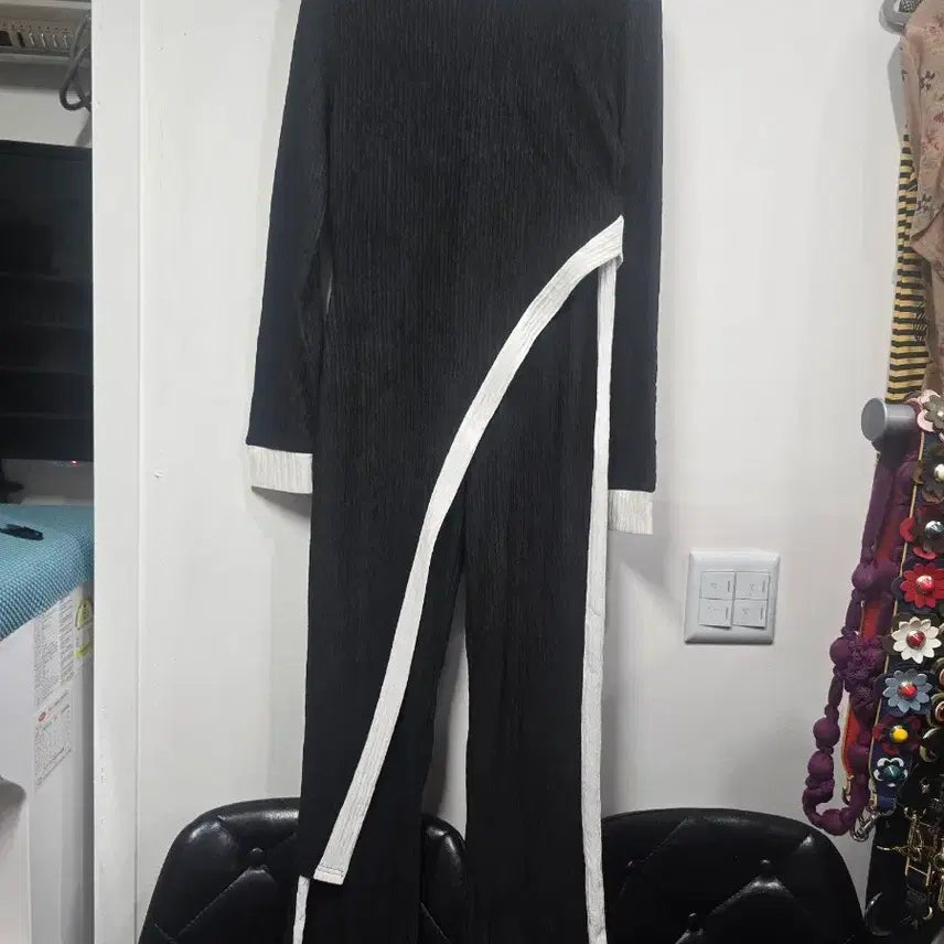 [BUNJANG] New Arrival Color Block Long Dress / 신상. 블랙 화이트 배색 롱 원피스