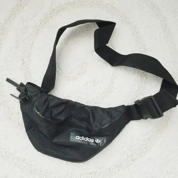 [BUNJANG] Adidas Originals Black Hip Pack Waist Bag / 아디다스 오리지널 블랙 힙색 웨이스트백