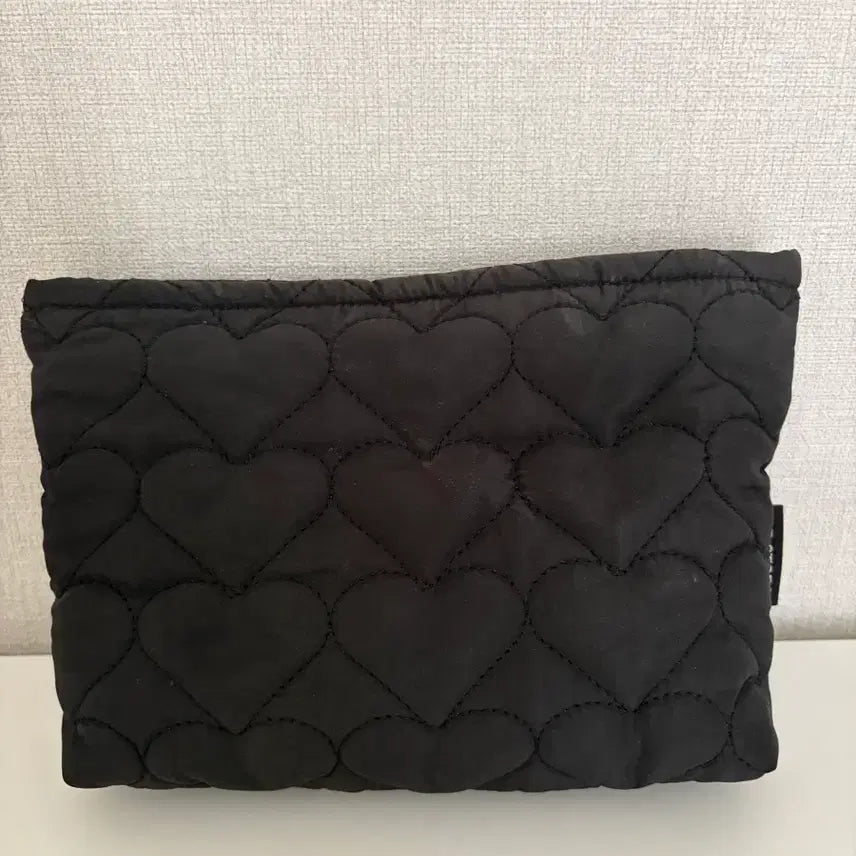 [BUNJANG] Ablhy Quilting Heart Pouch / 에이블리 하트 퀄팅 파우치