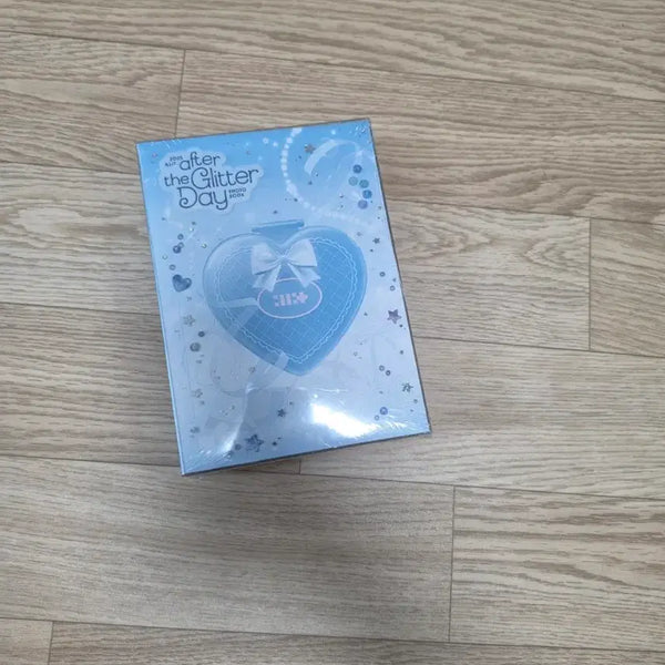 [BUNJANG] ILLIT Photobook After Glitter Day / 아일릿 포토북 애프터 글리터데이