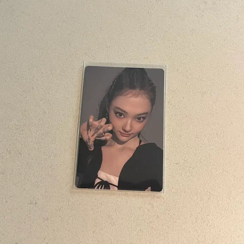 [BUNJANG] Miyau Ella BITE NOW Album Photocard / 미야오 엘라 BITE NOW 띠로리 앨범 포카 양도